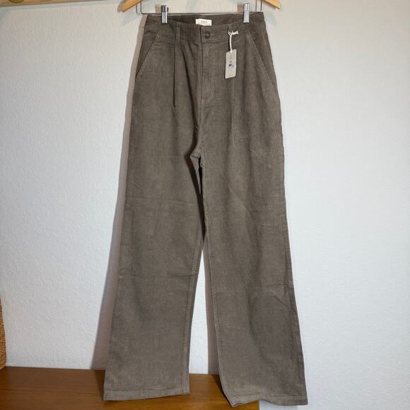 Women's Roark Tan Corduroy Plated Front Wide Leg Cargo Pant Size 27 NEW - Picture 2 of 10